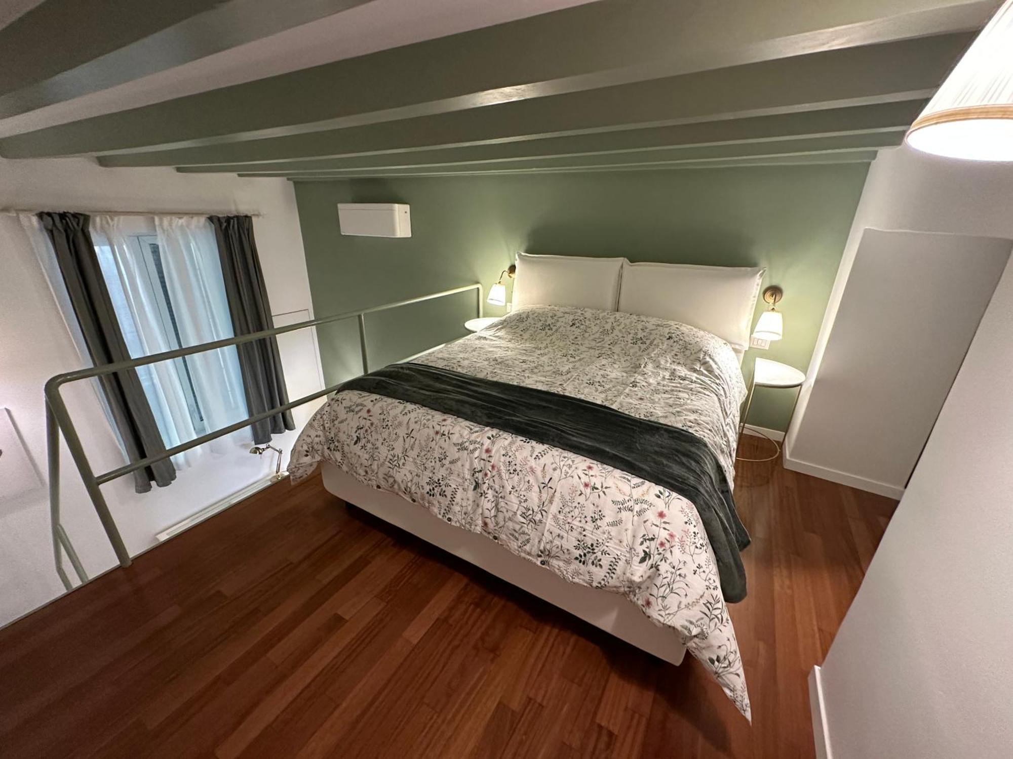 Flowers, A Cozy Suite In Milano Exterior foto