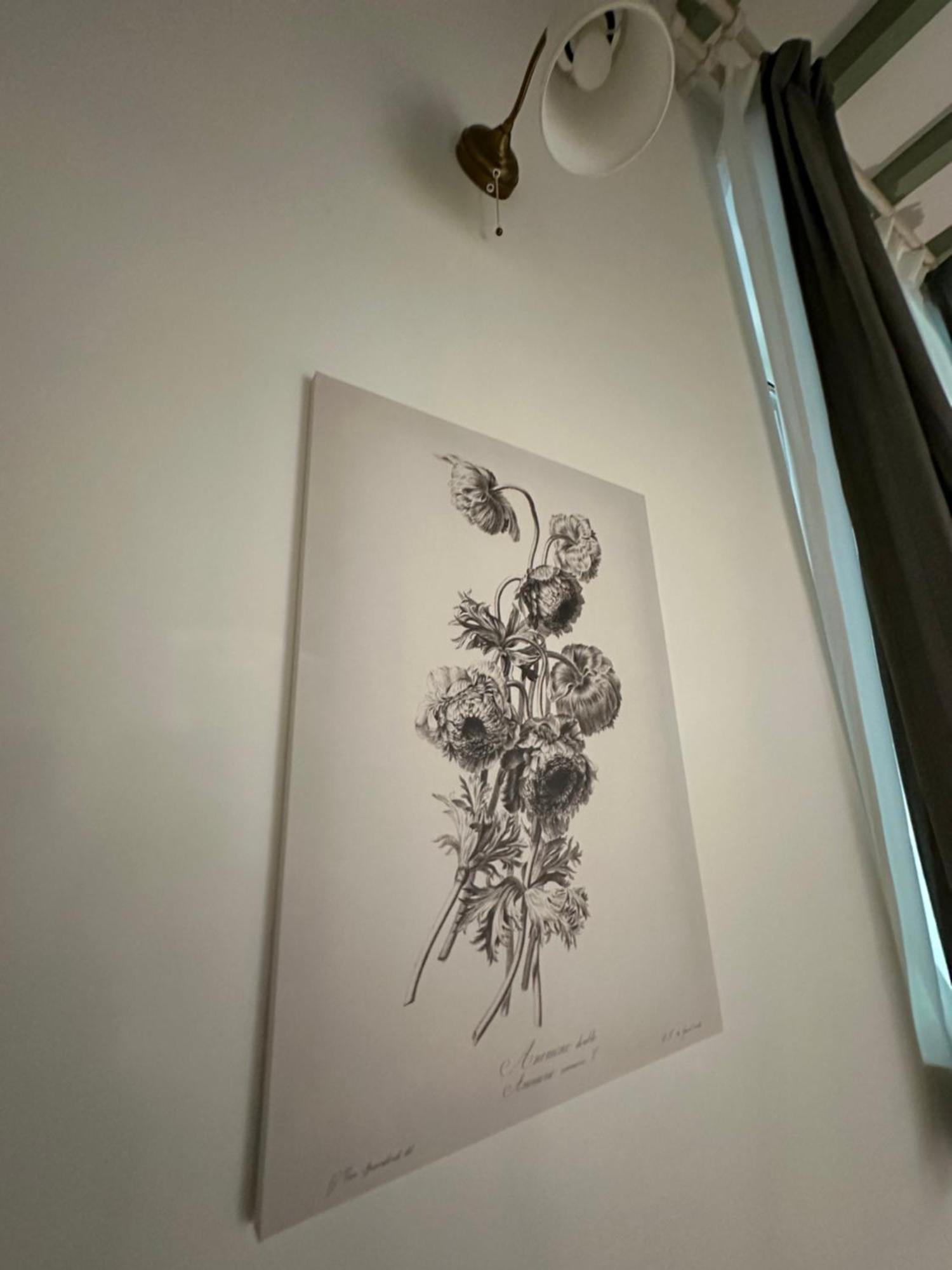 Flowers, A Cozy Suite In Milano Exterior foto